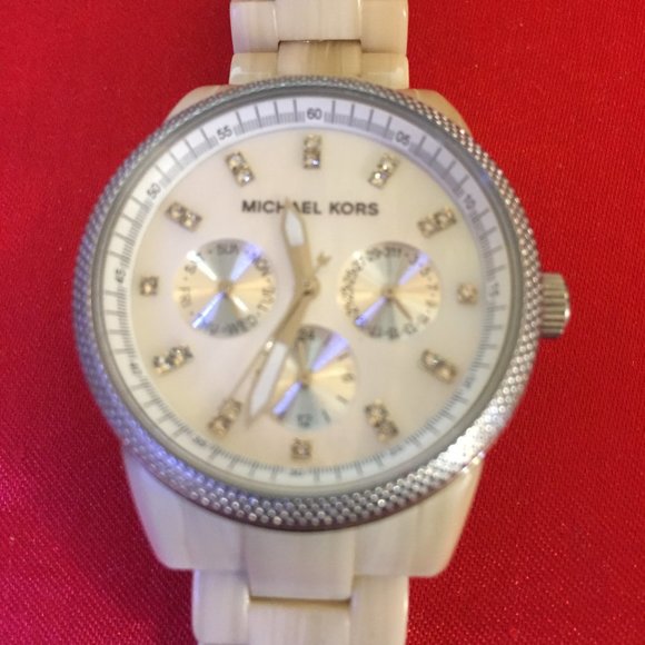 Michael Kors Women's Ritz Alabaster Watch - Picture 4 of 4
